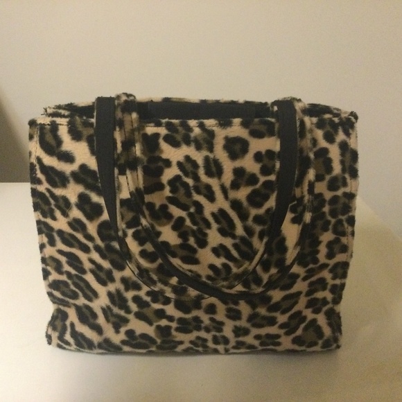 Handbags - Price drop/Leopard print bag
